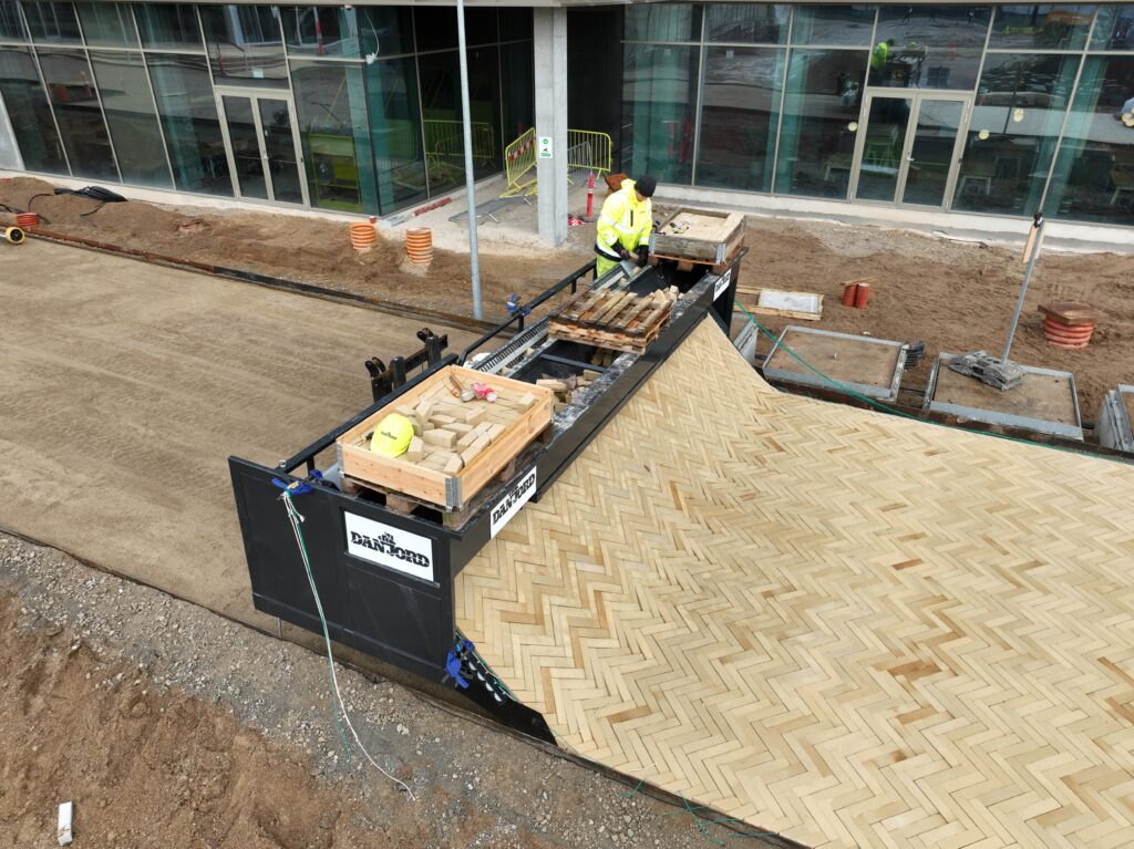 Erfaren projektleder til anlægsgartner- og brolæggerprojekter